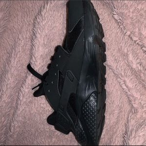 Nike Air Huarache All Black